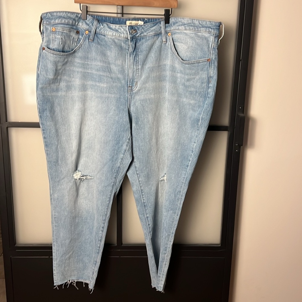 Light Blue Distressed Women's Jeans 28W HighRise